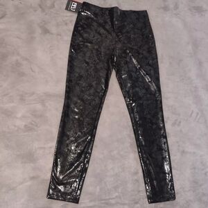 BBJ Los Angeles women’s black fitted slim fit pants size Medium